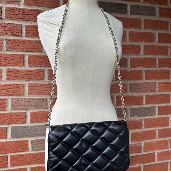 Double C Flap Over Cross Body Black Leather Purse Gold Chain & Magnetic Closure - Picture 3 of 7